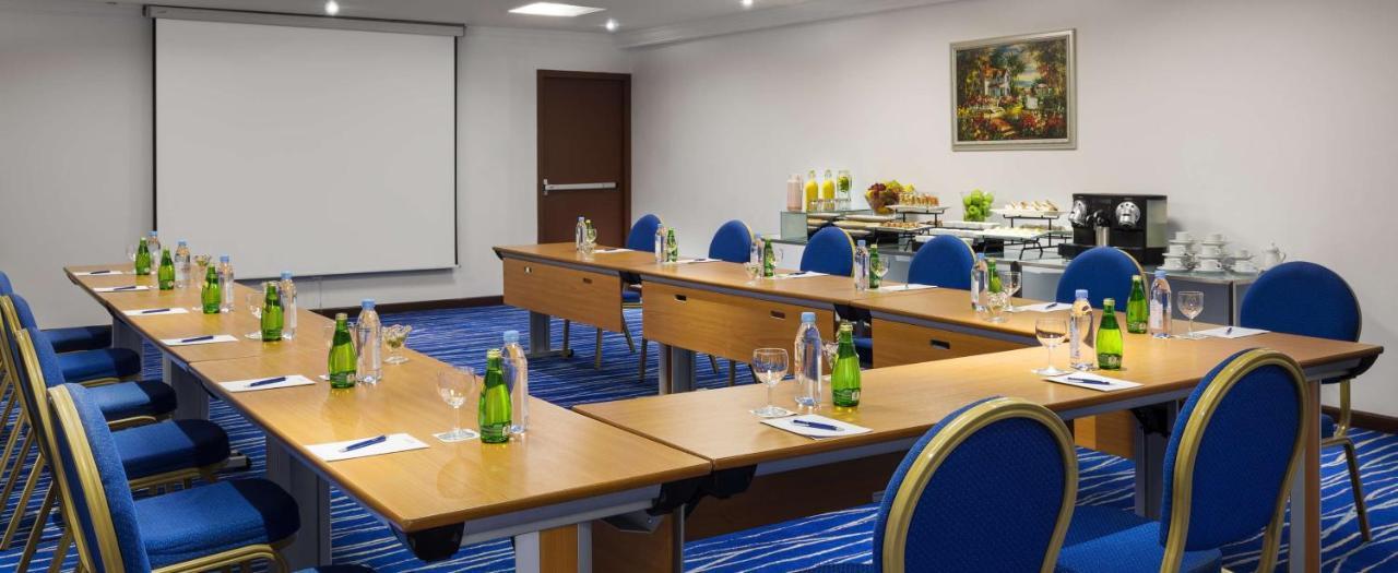 Radisson Blu Hotel, Янбу Екстер'єр фото
