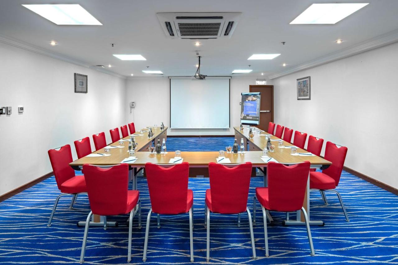 Radisson Blu Hotel, Янбу Екстер'єр фото